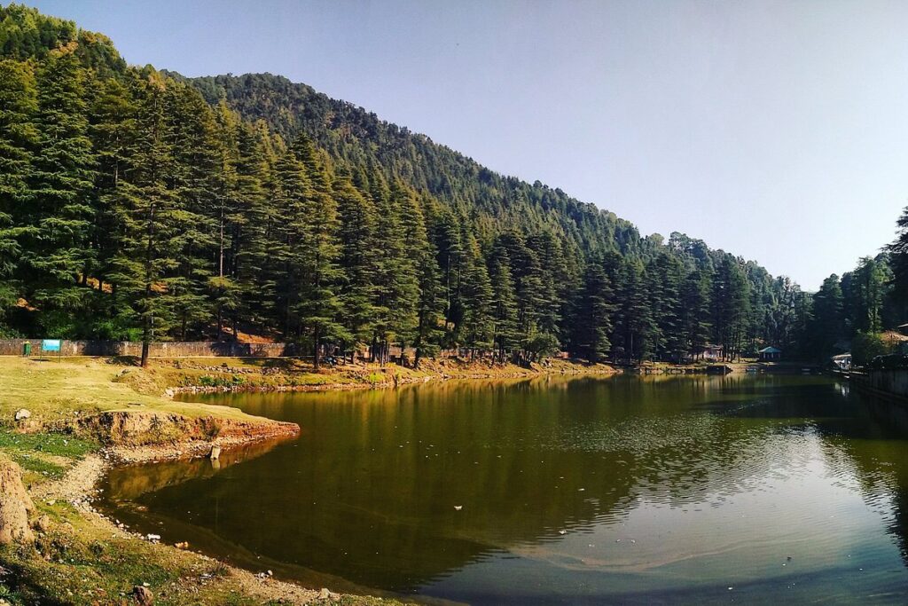 Dal Lake Simply Creative Minds