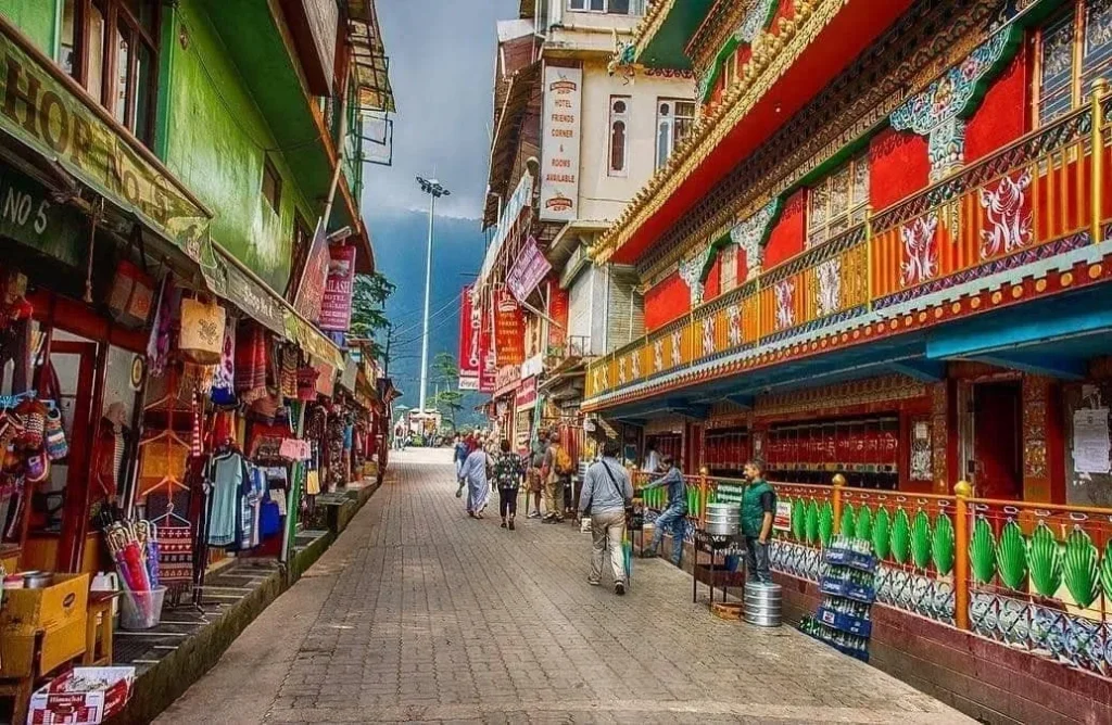 Explore Local Markets in Dharamshala – A Shopper’s Paradise
