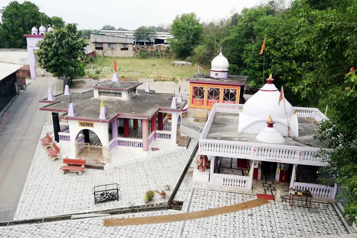 Kaleshwar Mahadev Temple – Cave Shrine Beside the Beas