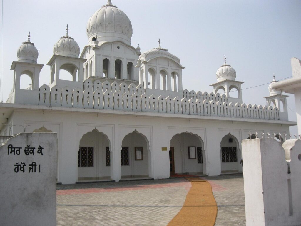 Nadaun – Riverside Ghats, History & Hidden Temples in Hamirpur 4 Gurudwara Sahib Nadaun